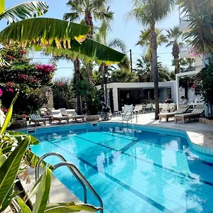 https://minoa-apartments.rethymnohotels.net