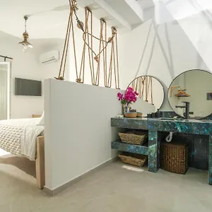 Seabed Mykonos Aparthotel